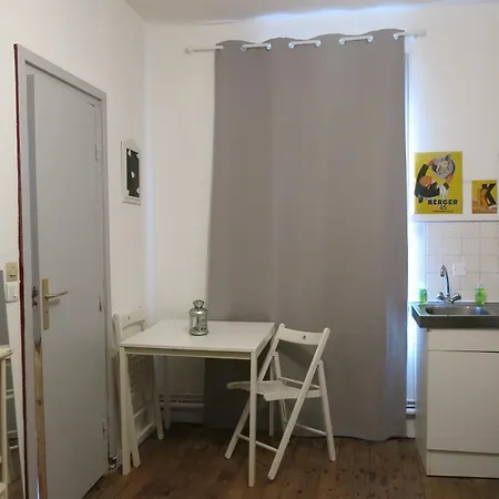 Les Escaliers De La Butte דירה