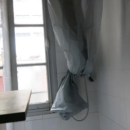 Les Escaliers De La Butte דירה